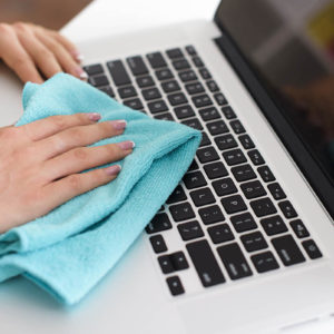 Cómo limpiar efectivamente tus electrónicos de virus y bacterias